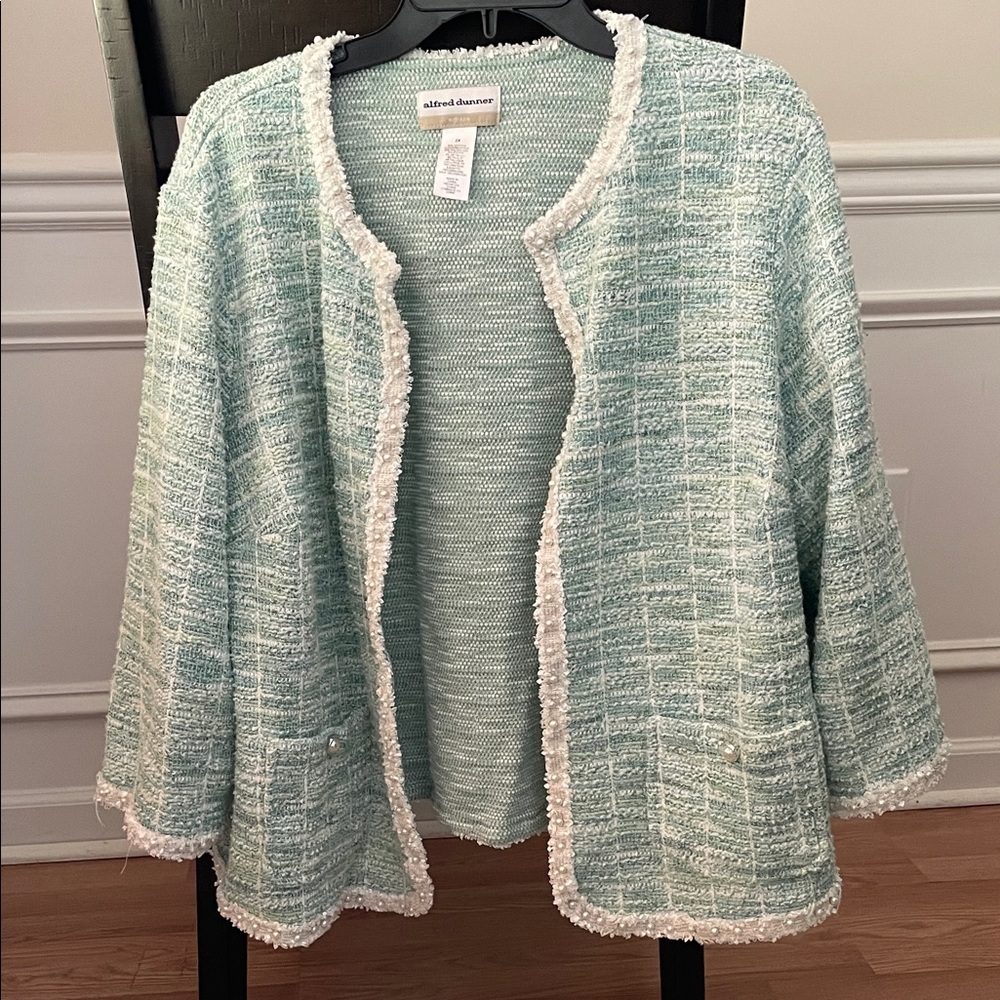 Alfred Dunner Mint Textured Blouse with White Edging - Picture 3 of 8